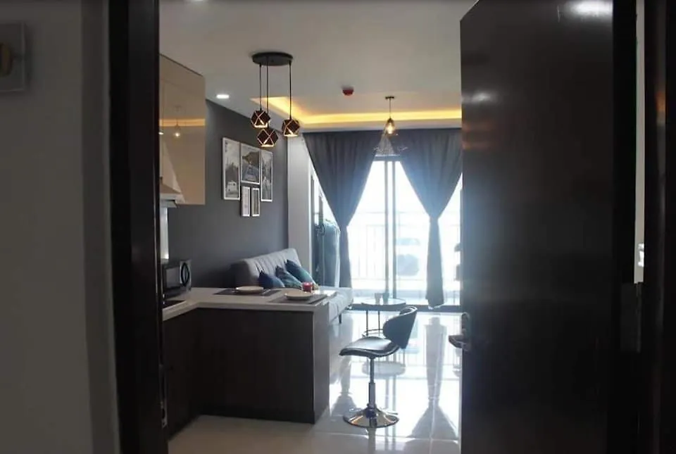 Ocean View The Summit Apartment Da Nang